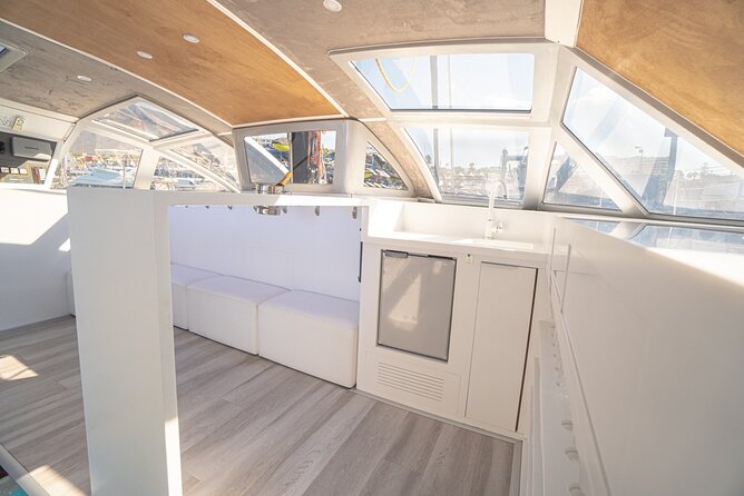 3 hrs. Whale Watching and Relaxing Chill Out Catamaran with glass floor - Why this catamaran works well for a Tenerife morning or afternoon