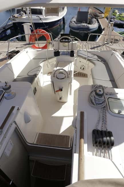3h Whale Watching Private tour Beneteau Oceanis 440 - Who will enjoy this sailing trip most