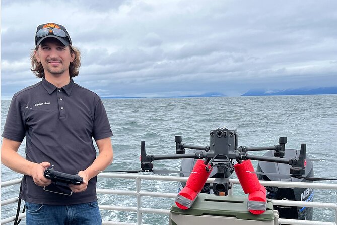 Alaska Whale Watching with bonus Drone viewing of Whales - Who will enjoy this whale watch most