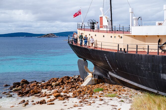 Albany's Whale Story - The harbor road to King George Sound