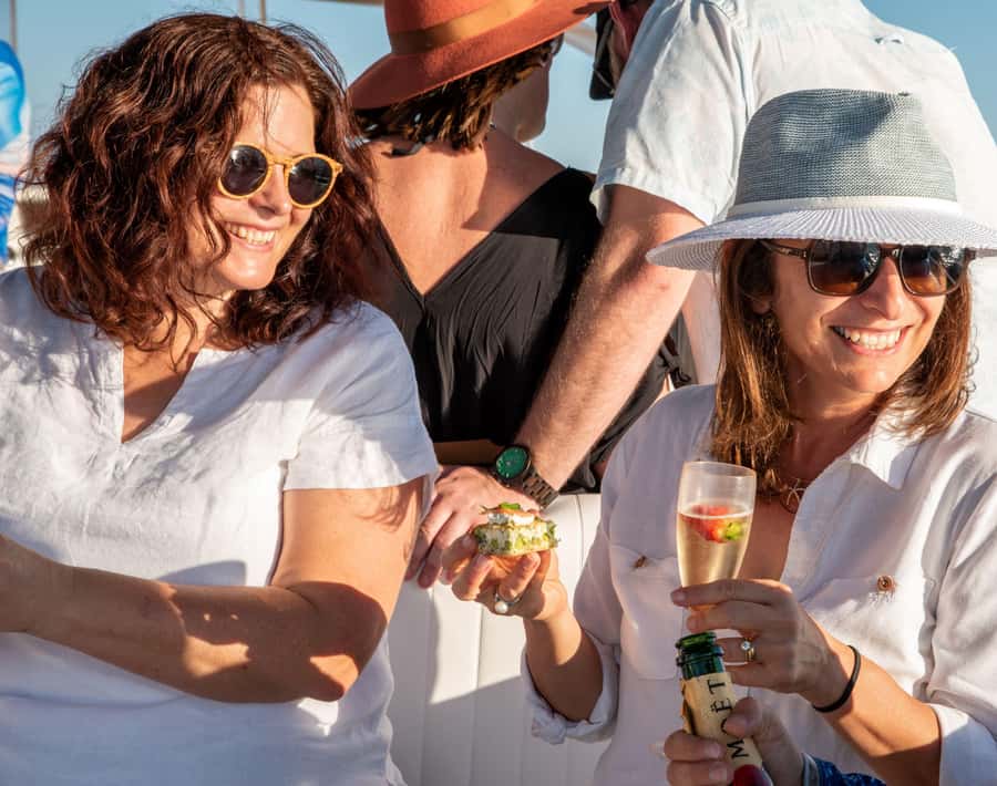 Broome: Whale Watching & Sunset Cruise - A 30-minute boom-net swim