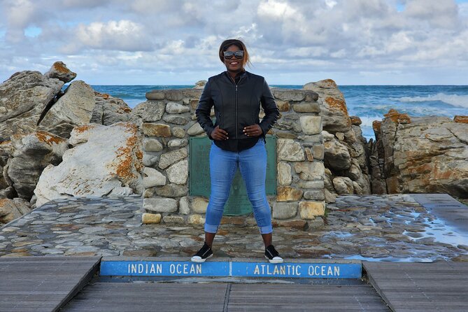 Cape Agulhas, Hermanus Whale Watching, Penguins and Wine Tasting - The early drive through the Overberg