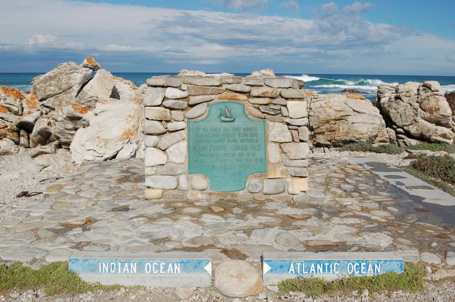 Cape Agulhas, Hermanus whales & Wine Tasting Day Trip - Why Cape Agulhas makes this day trip different