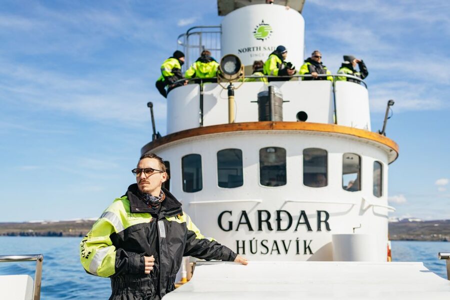 Húsavík: Whale Watching Tour with Guide - Seabirds, scenery, and the parts between sightings