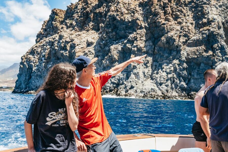 Las Galletas: Whale & Dolphin Tour with Local Skipper - Setting out from Las Galletas on the Cruz del Sur