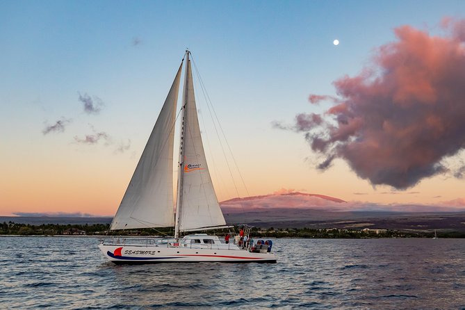 Sunset Cruise with the Whales on our Sailing Catamaran - Setting out from Anaehoomalu Bay