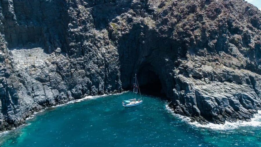 Tenerife: Ocean Pack Jet Ski and Yacht Whale Watching - From Puerto Colón to the open Atlantic