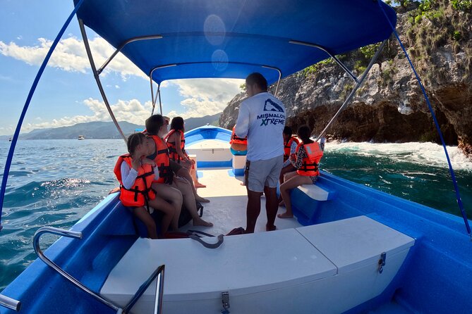 Whale Watching and Los Arcos 5 Islands Adventure - Drinks, snacks, and the small-group advantage