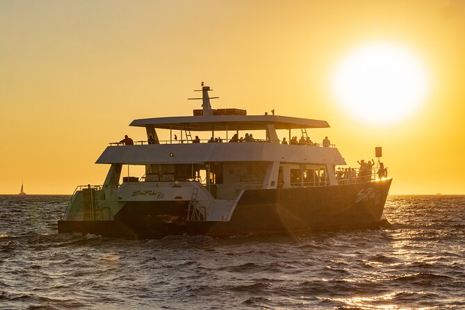 Whale Watching Dinner Cruise in Cabo San Lucas - The Arch of Cabo San Lucas comes first