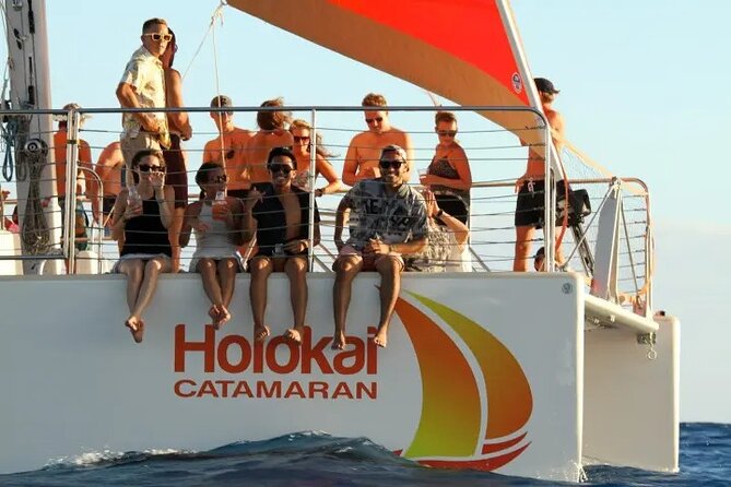 Whale Watching Sail in Honolulu with Open Bar - Timing, Group Size, and Comfort